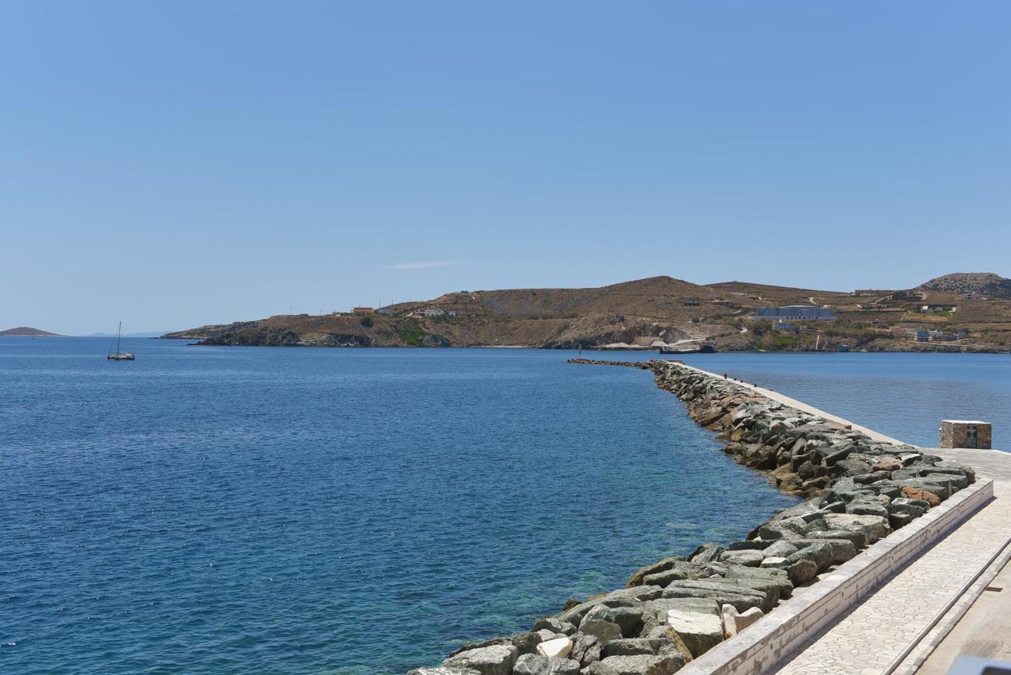 Anaya Suites Ermoupoli Exteriör bild