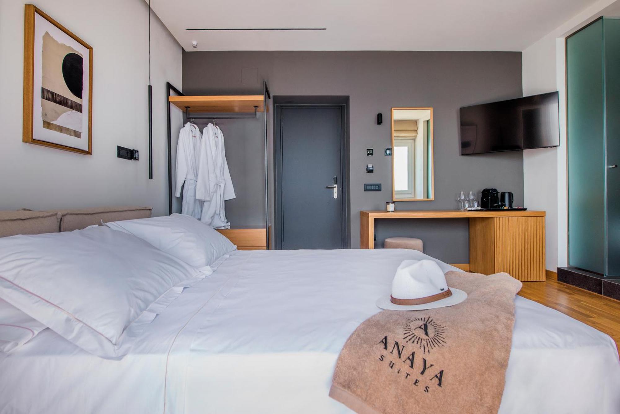 Anaya Suites Ermoupoli Exteriör bild