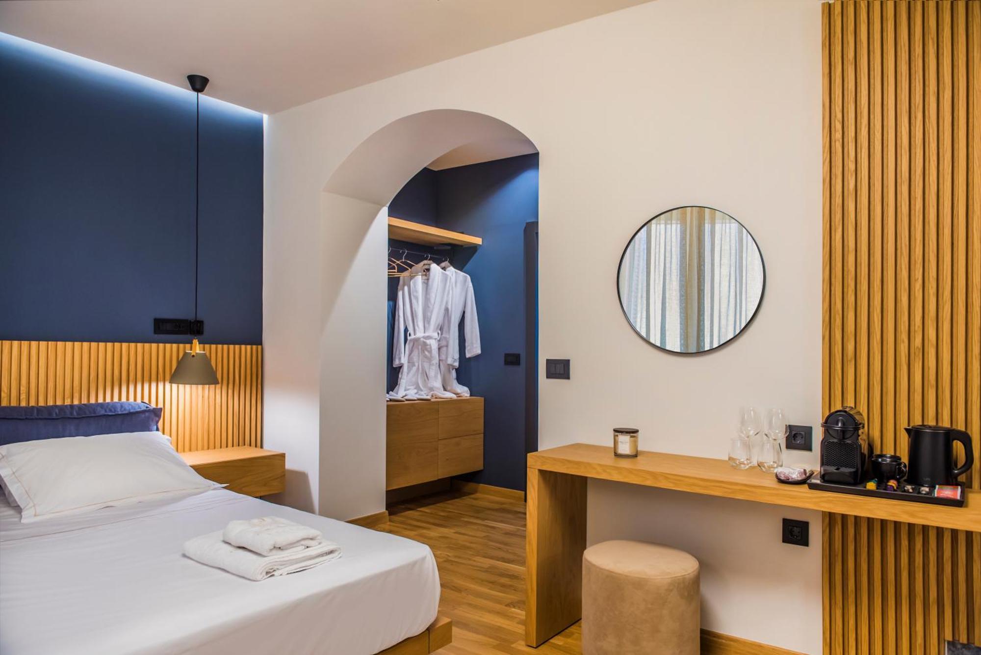 Anaya Suites Ermoupoli Exteriör bild