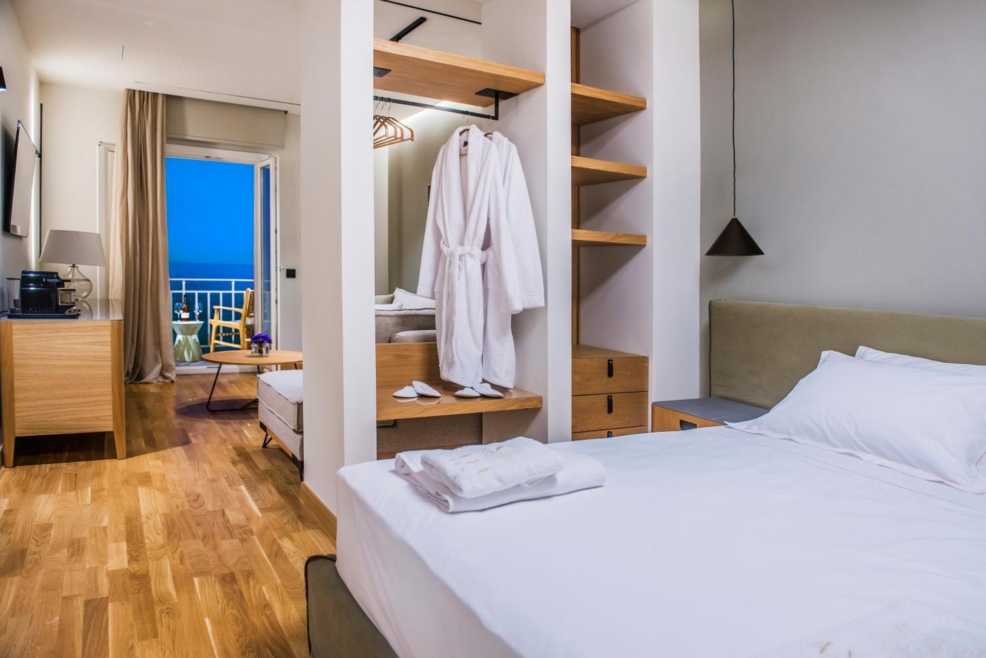 Anaya Suites Ermoupoli Exteriör bild