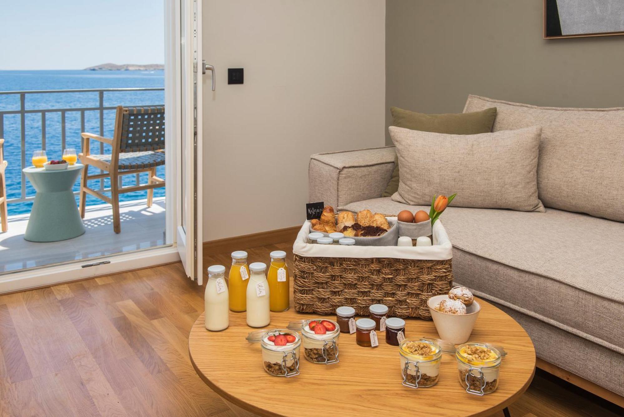 Anaya Suites Ermoupoli Exteriör bild